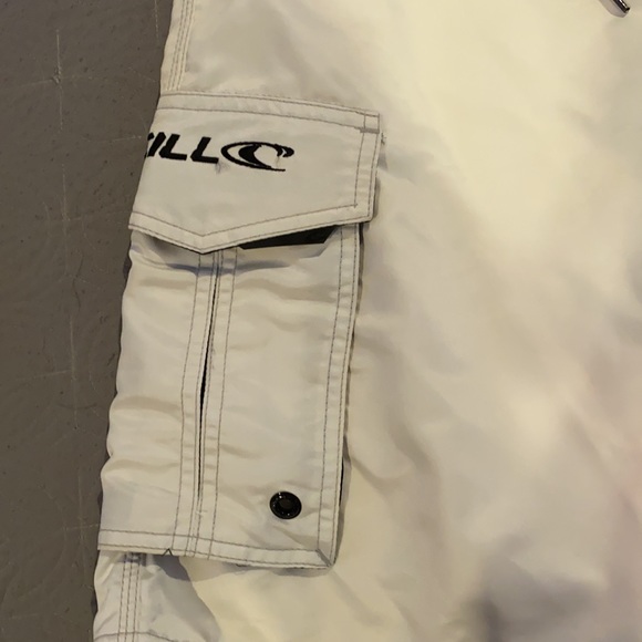 O’Neill White Board Shorts - Picture 5 of 7